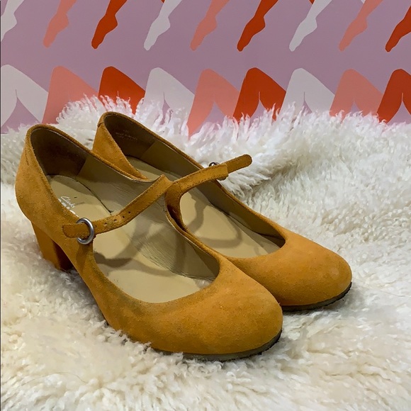 Clarks Shoes - Mustard Yellow Block Heel Mary Janes Size 10